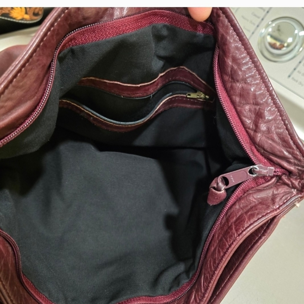 Elegant Burgundy Leather Shoulder Bag, 14x12x14 - Picture 5 of 13